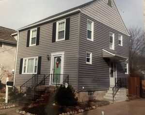 Before & After Vinyl Siding Installation in Lorain, OH (2)